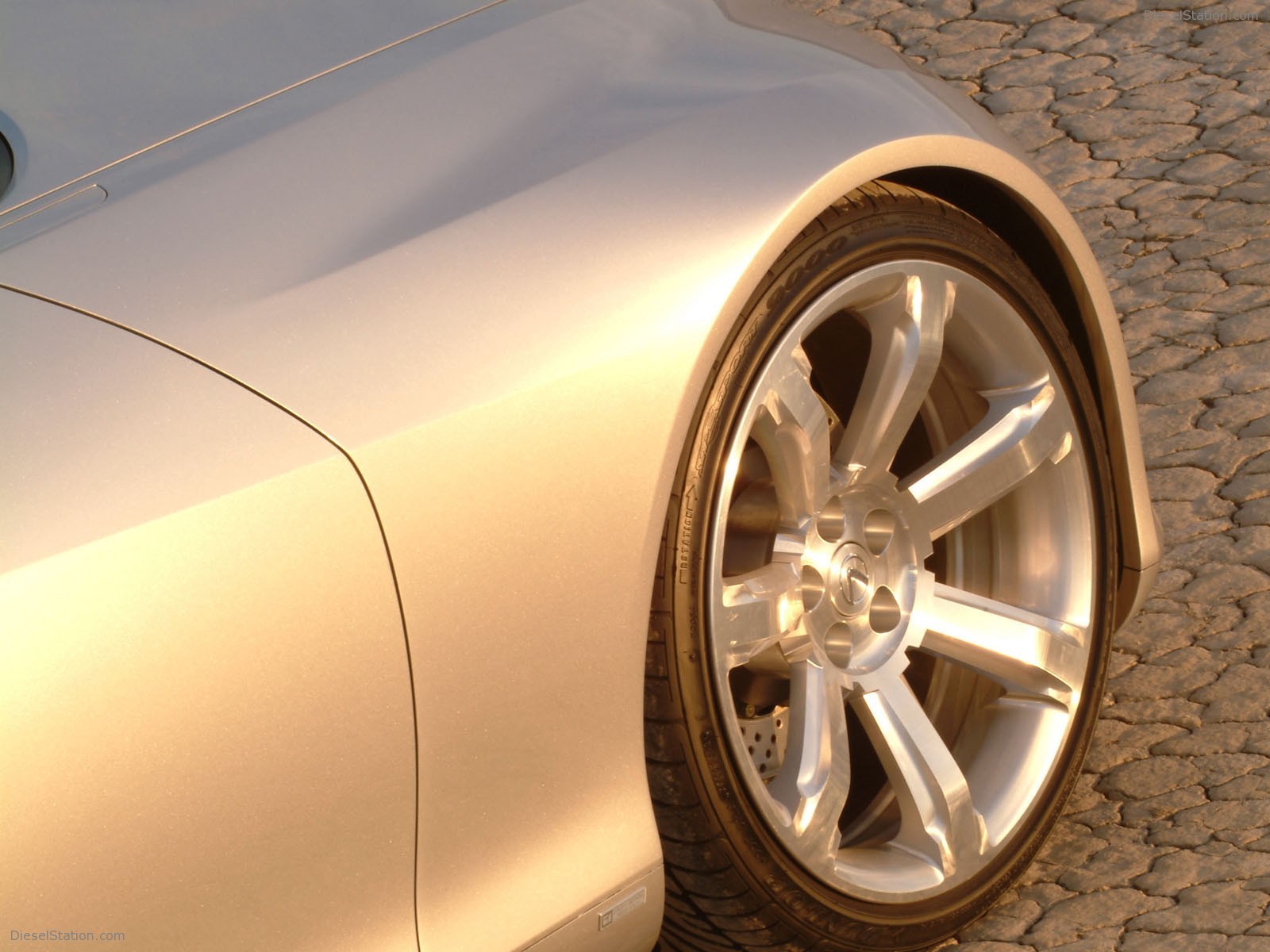 Lexus LF-C Concept